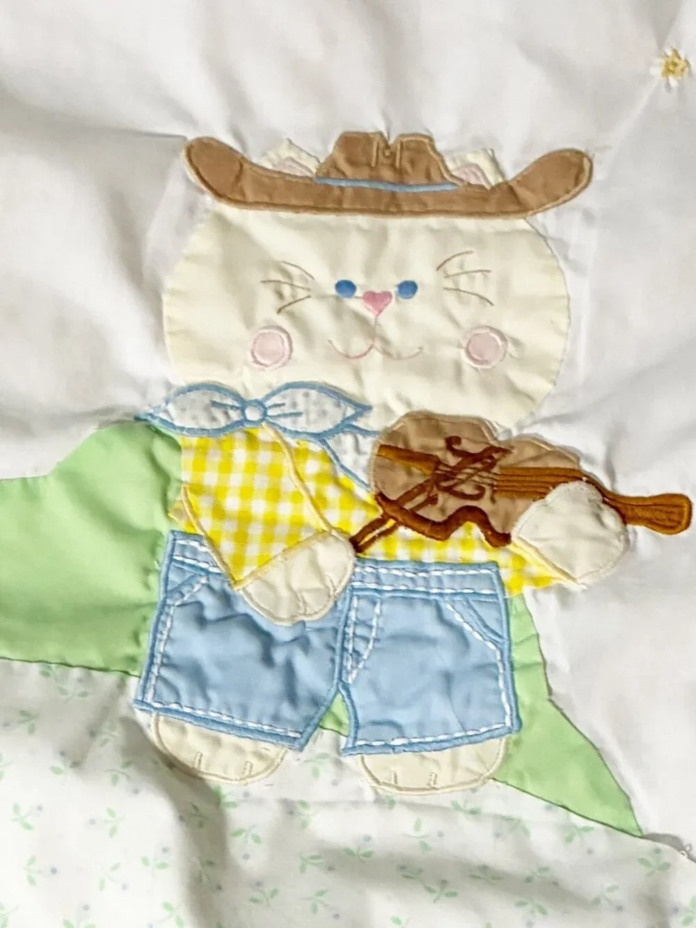 Vintage House of Hatten Hey Diddle Diddle Baby Embroidered Crib Comforter